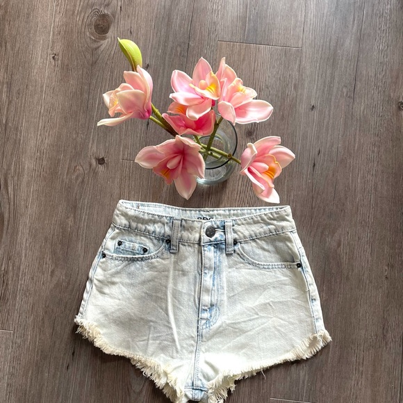 NEW BDG / SUPER HIGH RISE DOLPHIN SHORTS - Picture 2 of 6